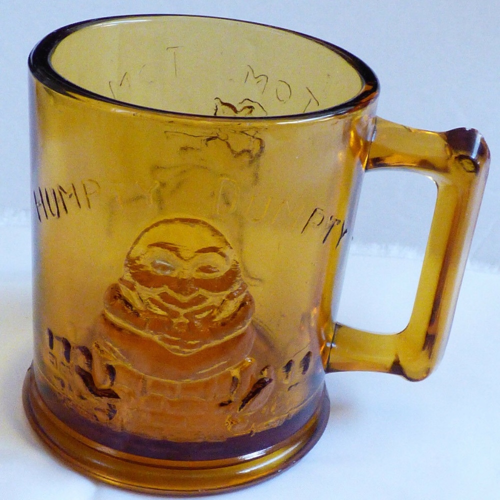 Tiara Amber Glass Humpty Dumpty & Tom Tom Pipers Son Nursery Rhyme Child Mug Cup